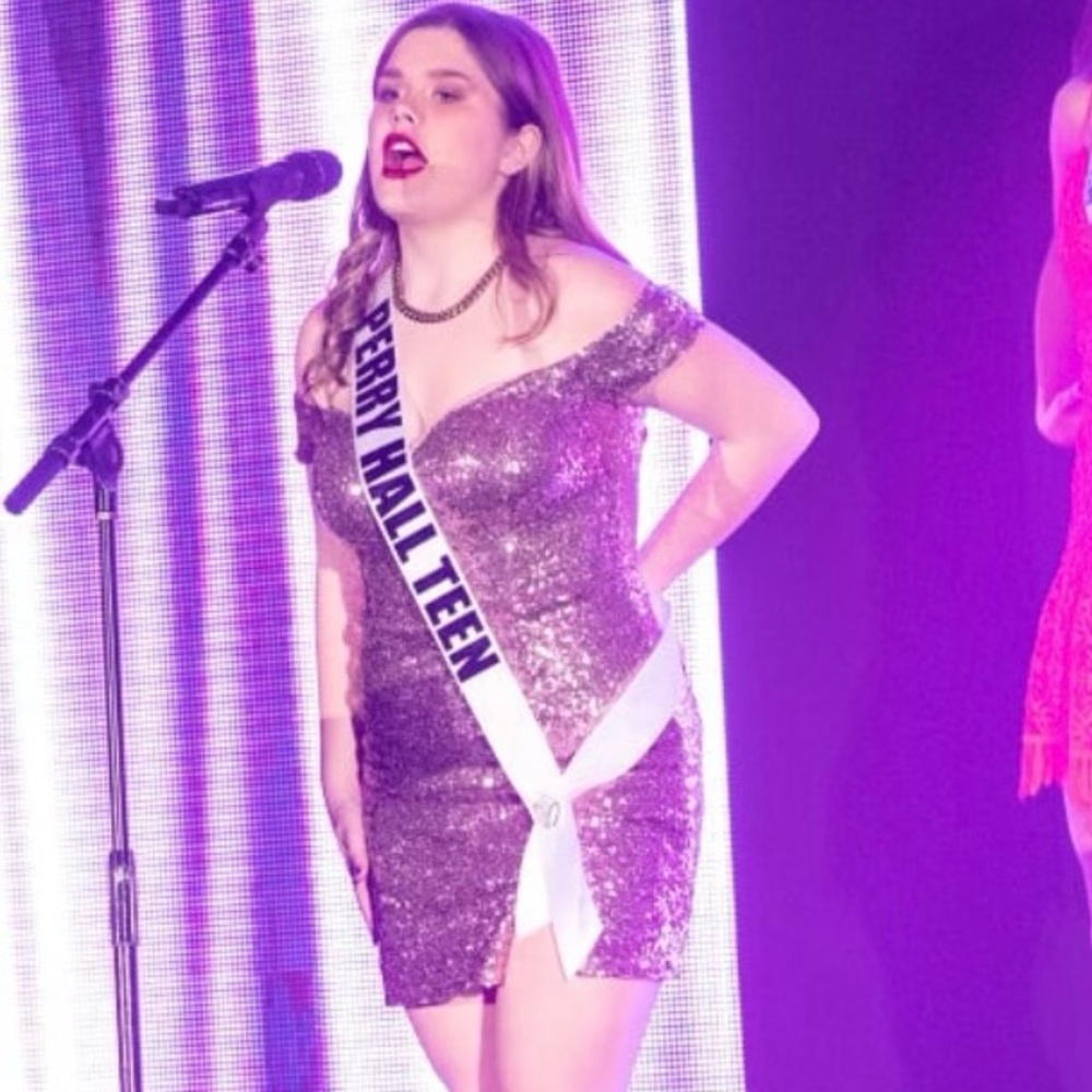 VERY SPARKLY  PINK WORN 1